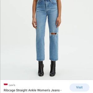 NEW w/o tags. Levis Ribcage straight ankle jean 26